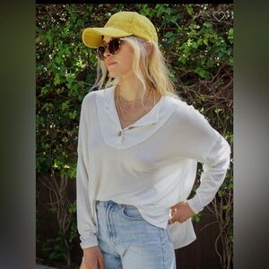 NWT Lumiere Women's Cream Button-Up Top size M 🌹🌸🌺 BC BAG 05